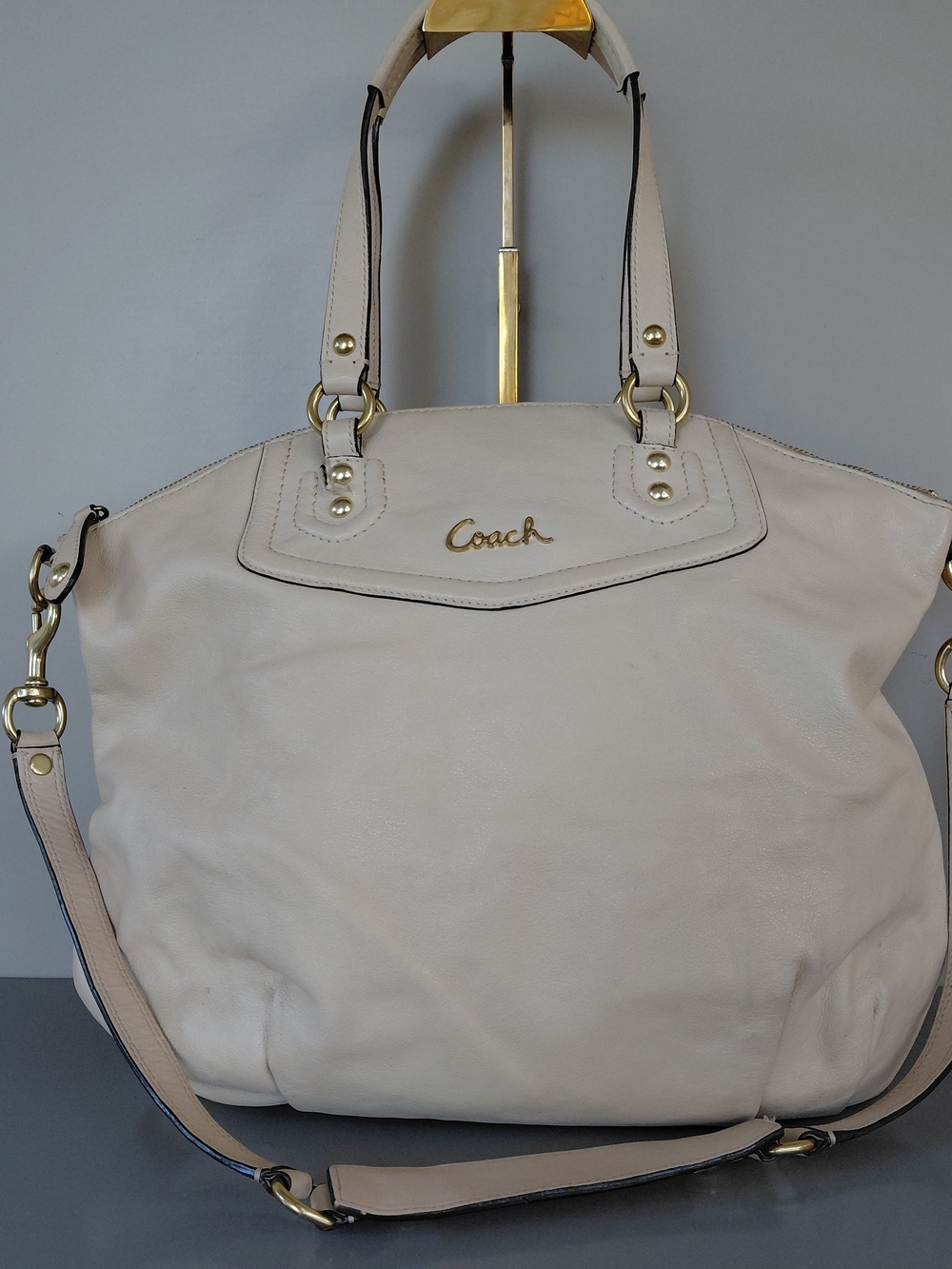 Coach Cream Leather Tote with Gold Hardware and Detachable Strap